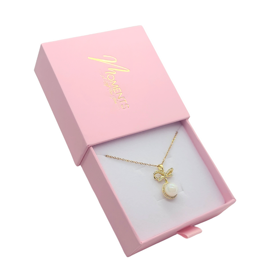 Bow and Pearl Necklace